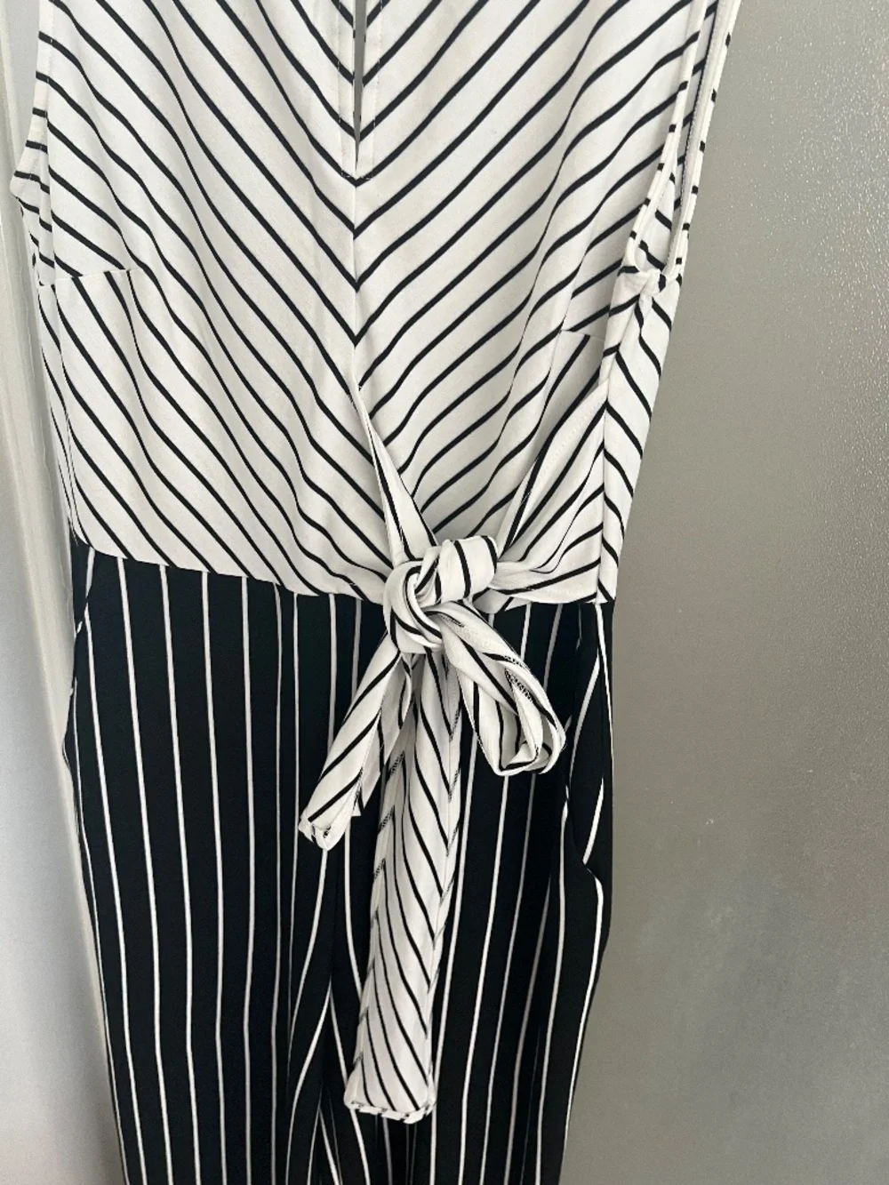 New York & Company black white